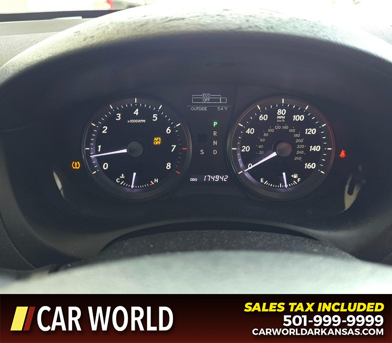 Lexus ES 350 Vehicle Full-screen Gallery Image 17