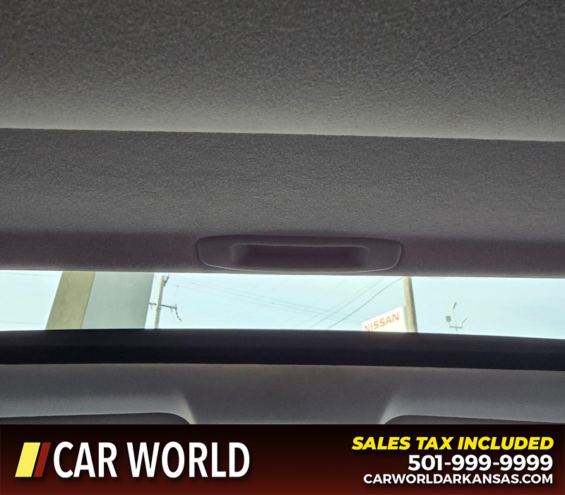 Lexus ES 350 Vehicle Full-screen Gallery Image 20