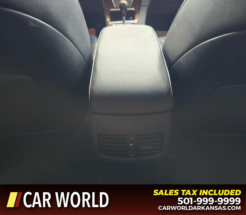 Lexus ES 350 Vehicle Full-screen Gallery Image 21