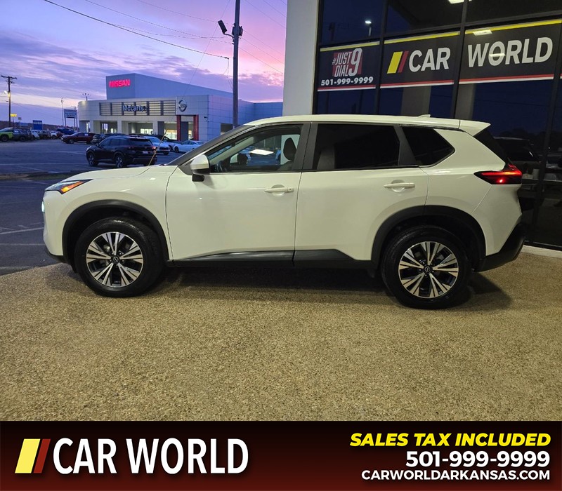 Nissan Rogue Vehicle Full-screen Gallery Image 4