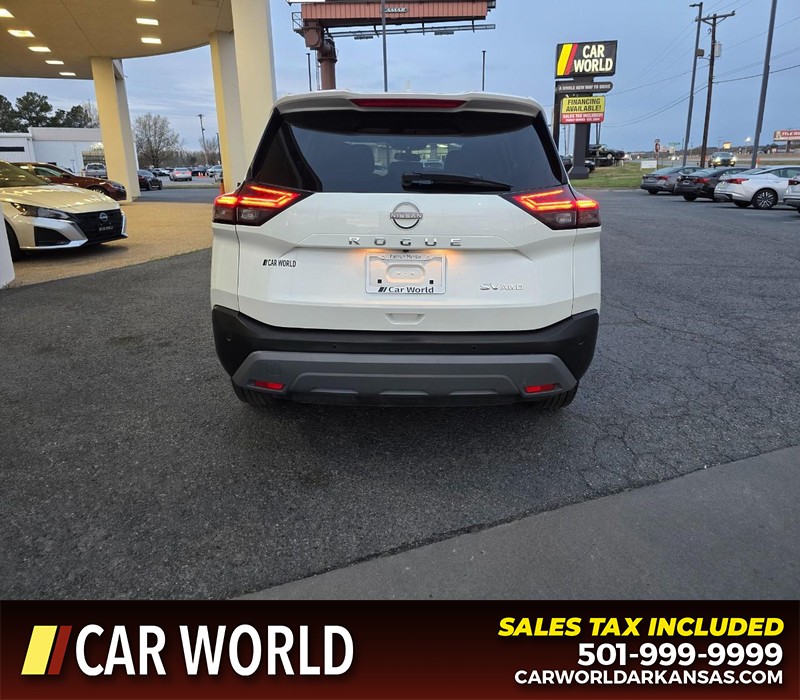 Nissan Rogue Vehicle Full-screen Gallery Image 5