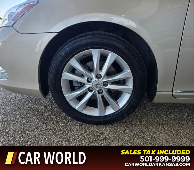 Lexus ES 350 Vehicle Full-screen Gallery Image 6