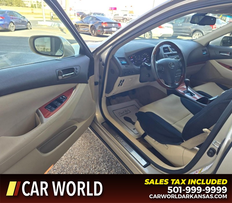 Lexus ES 350 Vehicle Full-screen Gallery Image 7