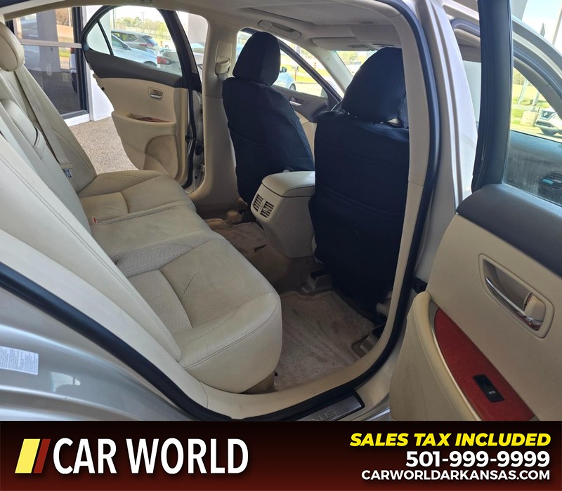 Lexus ES 350 Vehicle Full-screen Gallery Image 13