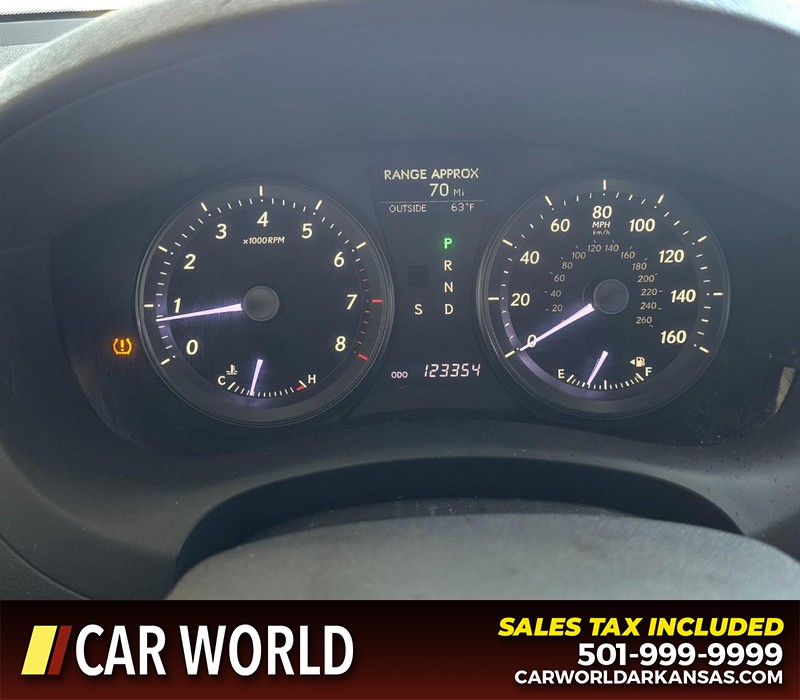 Lexus ES 350 Vehicle Full-screen Gallery Image 17