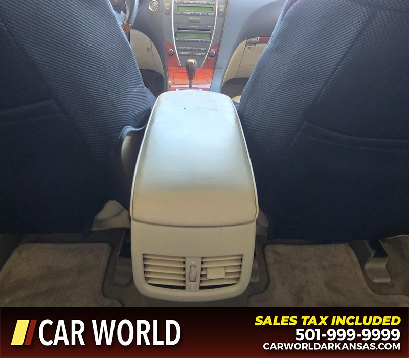 Lexus ES 350 Vehicle Full-screen Gallery Image 20