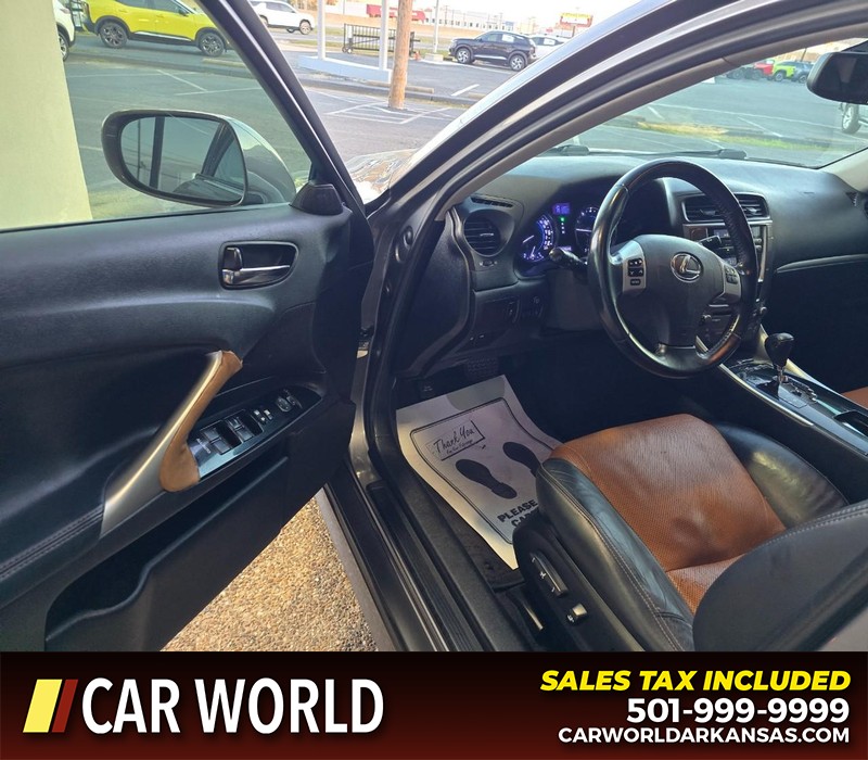 Lexus IS 250 Vehicle Full-screen Gallery Image 7