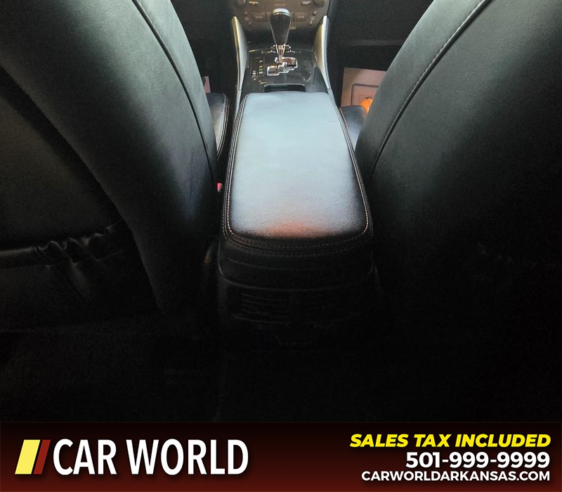 Lexus IS 250 Vehicle Full-screen Gallery Image 19