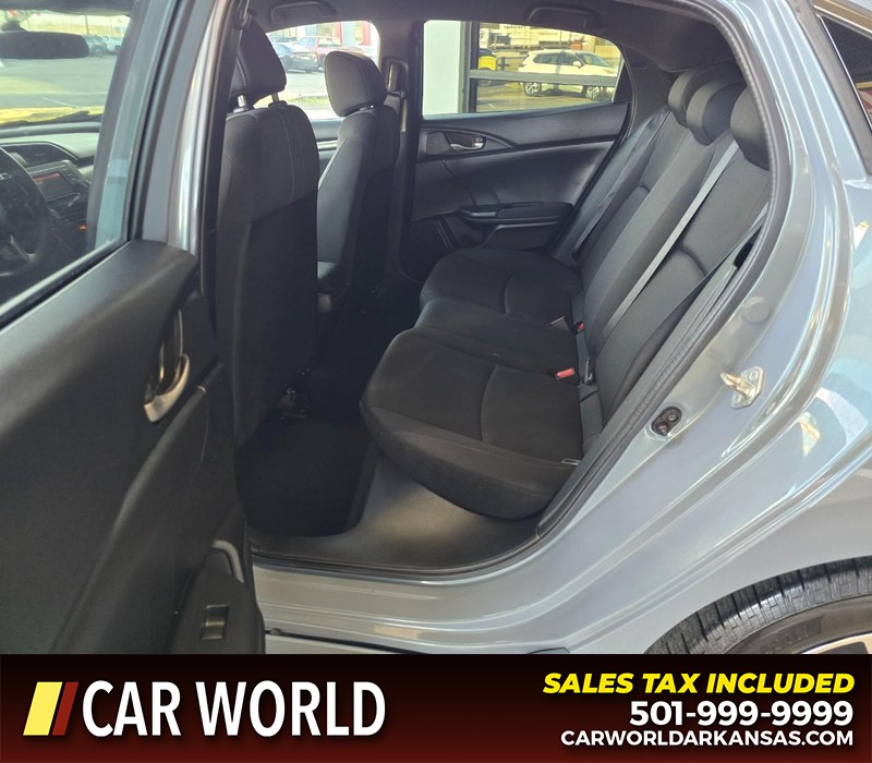 Honda Civic Hatchback Vehicle Full-screen Gallery Image 10