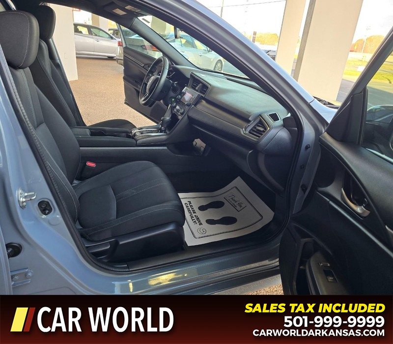 Honda Civic Hatchback Vehicle Full-screen Gallery Image 11