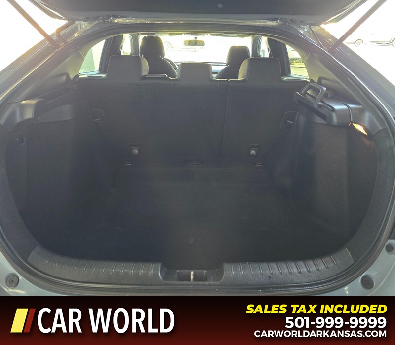 Honda Civic Hatchback Vehicle Full-screen Gallery Image 13