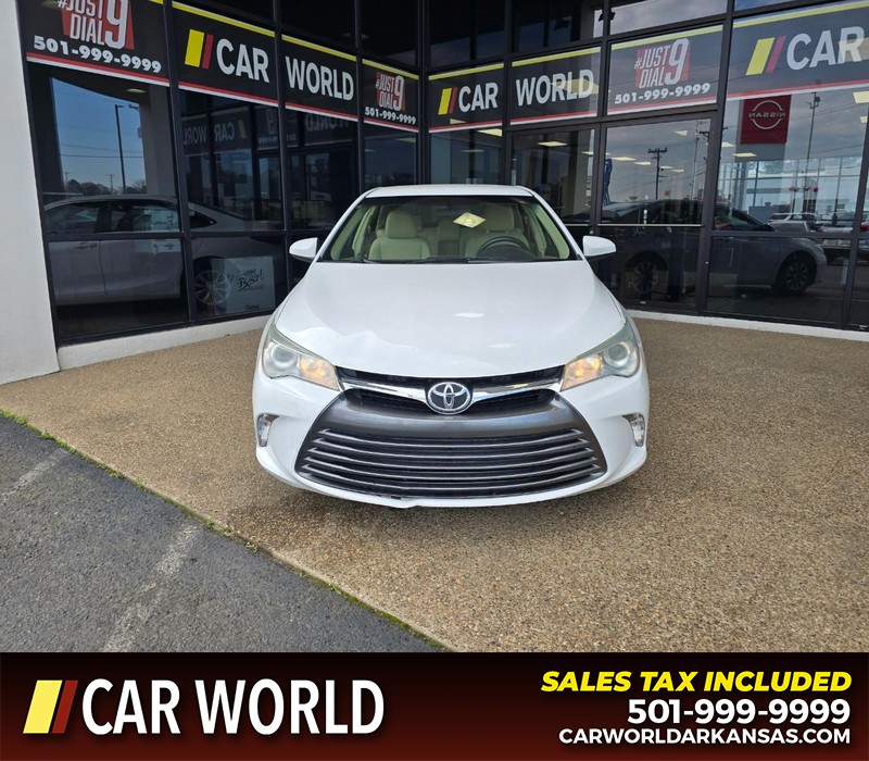 Toyota Camry Vehicle Full-screen Gallery Image 2