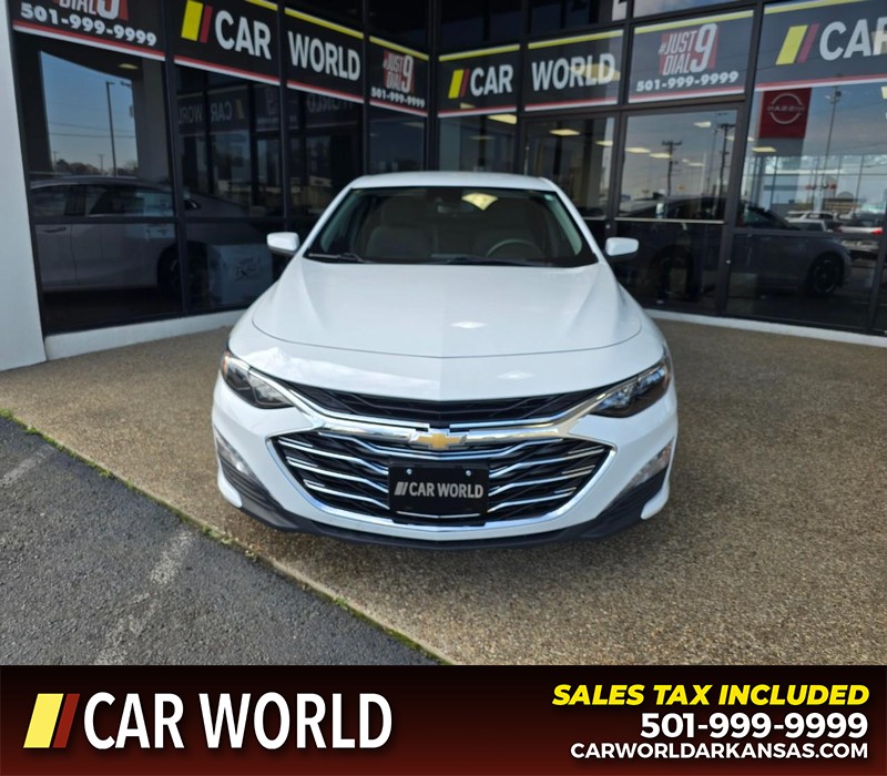 Chevrolet Malibu Vehicle Full-screen Gallery Image 2