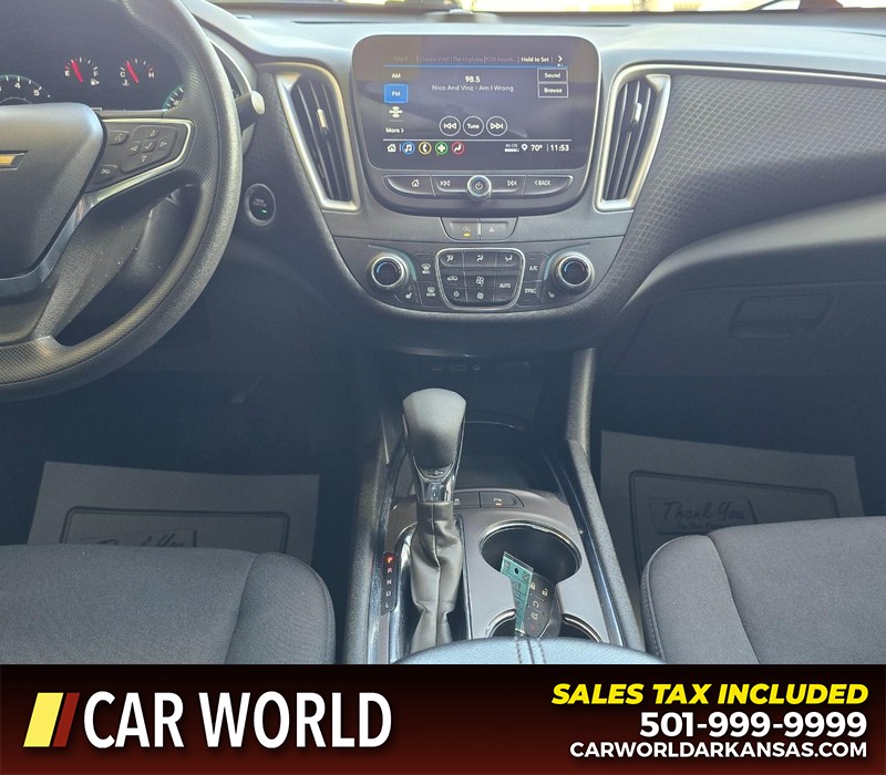 Chevrolet Malibu Vehicle Full-screen Gallery Image 18