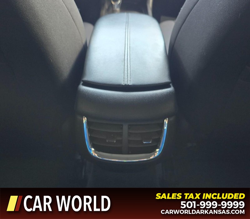 Chevrolet Malibu Vehicle Full-screen Gallery Image 19