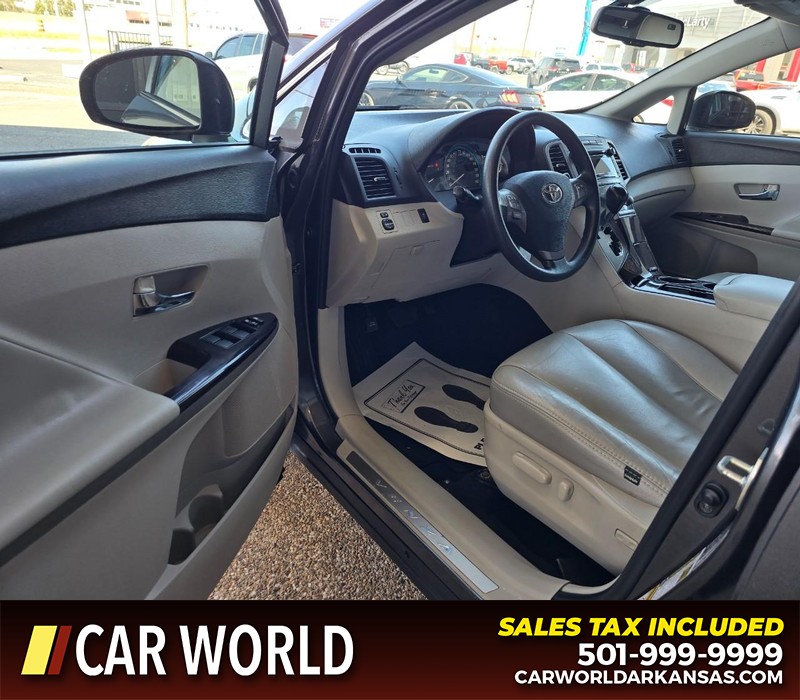 Toyota Venza Vehicle Full-screen Gallery Image 7