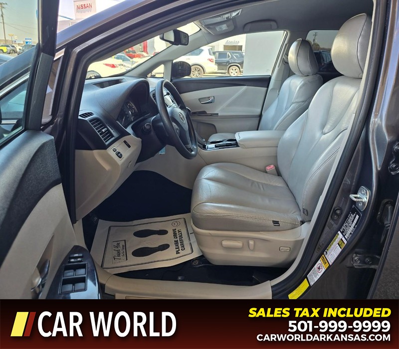 Toyota Venza Vehicle Full-screen Gallery Image 8