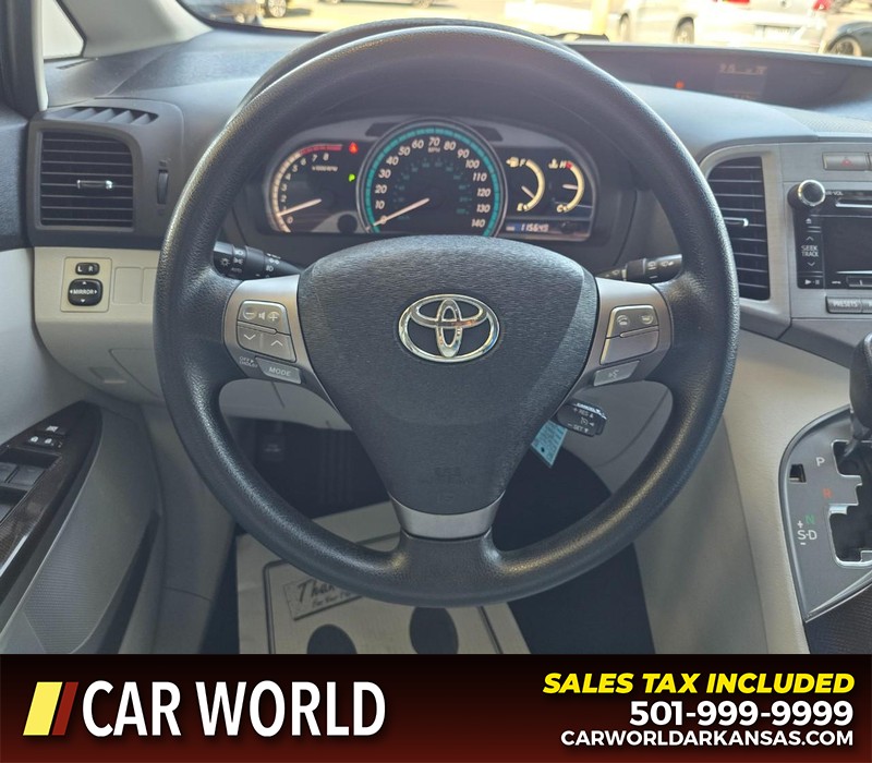 Toyota Venza Vehicle Full-screen Gallery Image 15