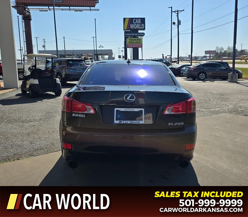 Lexus IS 250 Vehicle Full-screen Gallery Image 5