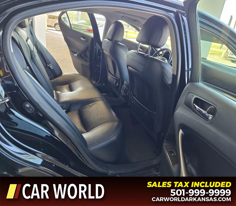 Lexus IS 250 Vehicle Full-screen Gallery Image 12