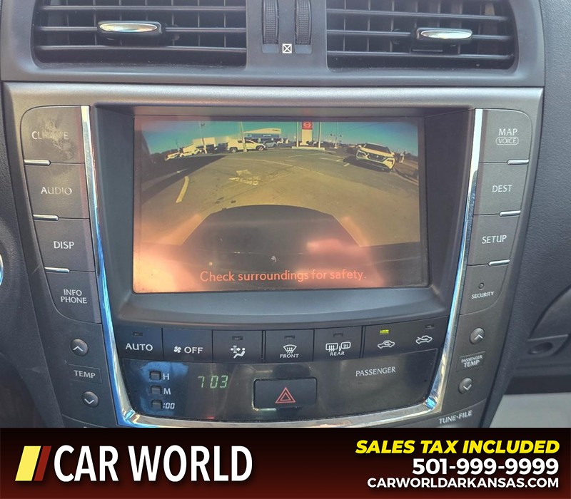 Lexus IS 250 Vehicle Full-screen Gallery Image 18