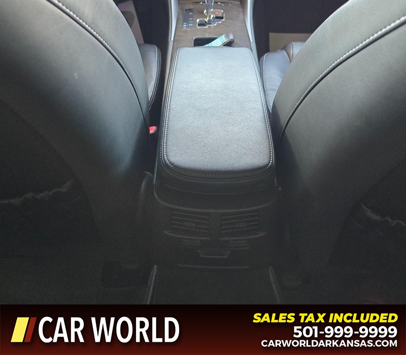 Lexus IS 250 Vehicle Full-screen Gallery Image 20