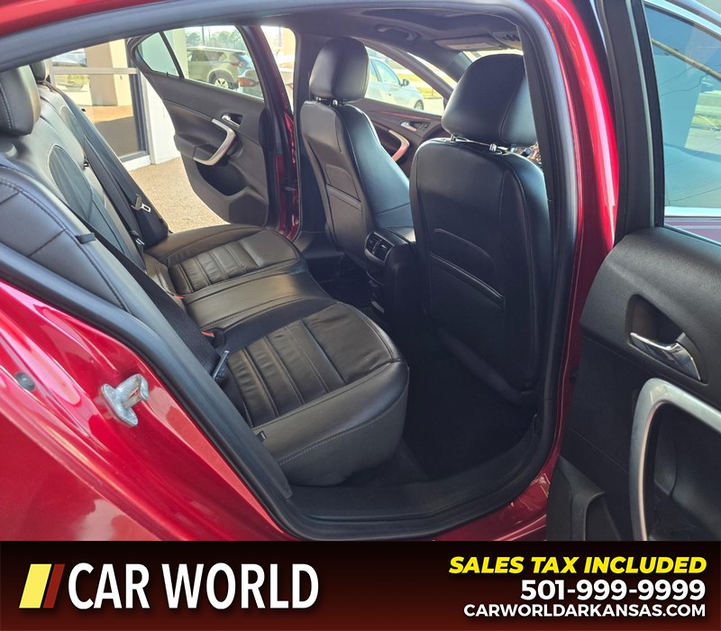 Buick Regal Vehicle Full-screen Gallery Image 12