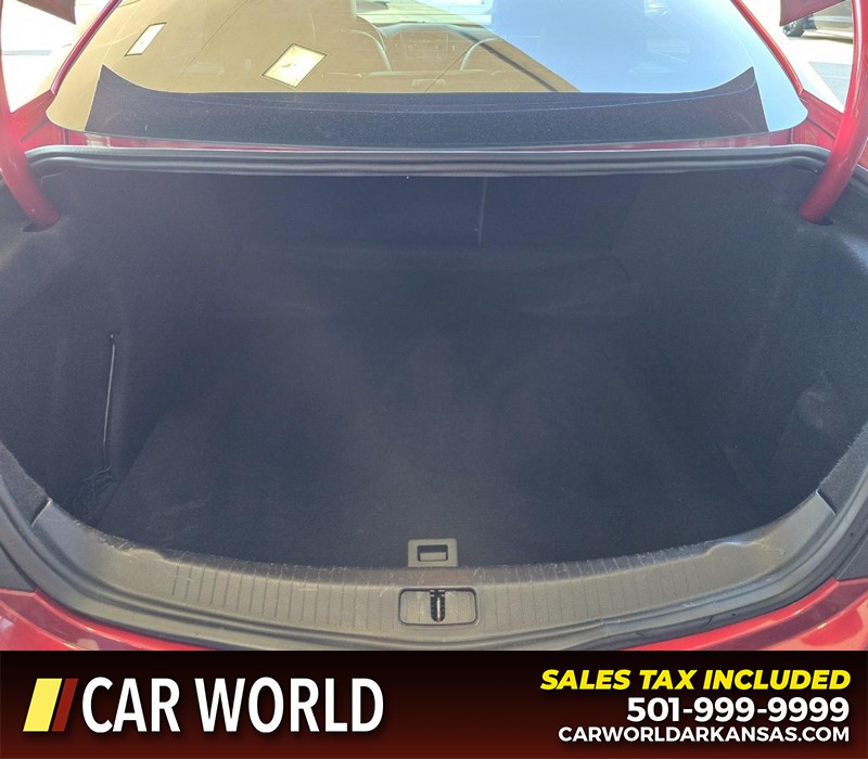 Buick Regal Vehicle Full-screen Gallery Image 13