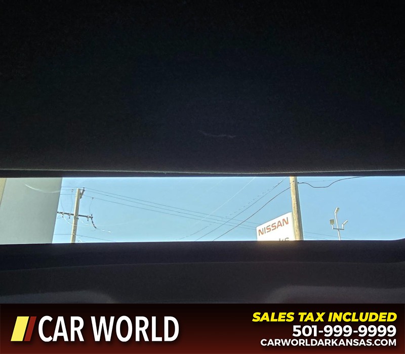 Buick Regal Vehicle Full-screen Gallery Image 19