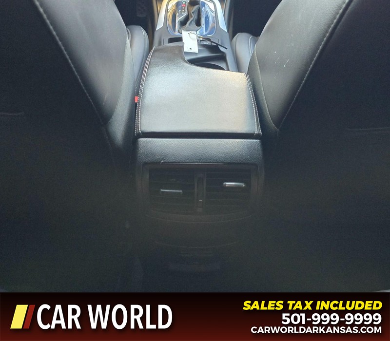 Buick Regal Vehicle Full-screen Gallery Image 20