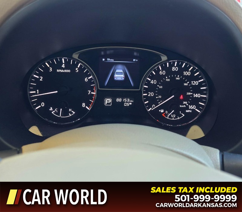 Nissan Altima Vehicle Full-screen Gallery Image 17