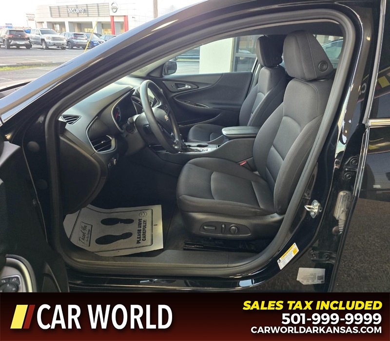 Chevrolet Malibu Vehicle Full-screen Gallery Image 8