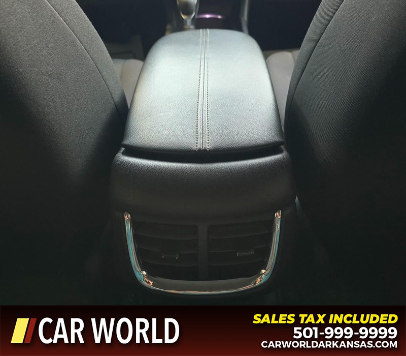 Chevrolet Malibu Vehicle Full-screen Gallery Image 19