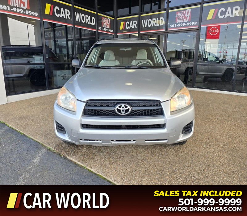 Toyota RAV4 Vehicle Full-screen Gallery Image 2