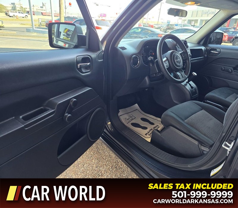 Jeep Patriot Vehicle Full-screen Gallery Image 7