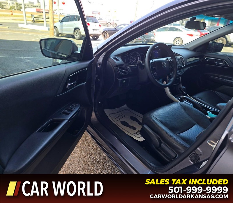 Honda Accord Sedan Vehicle Full-screen Gallery Image 7