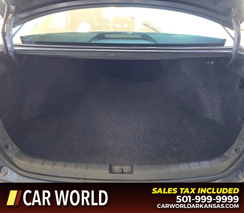 Honda Accord Sedan Vehicle Full-screen Gallery Image 13