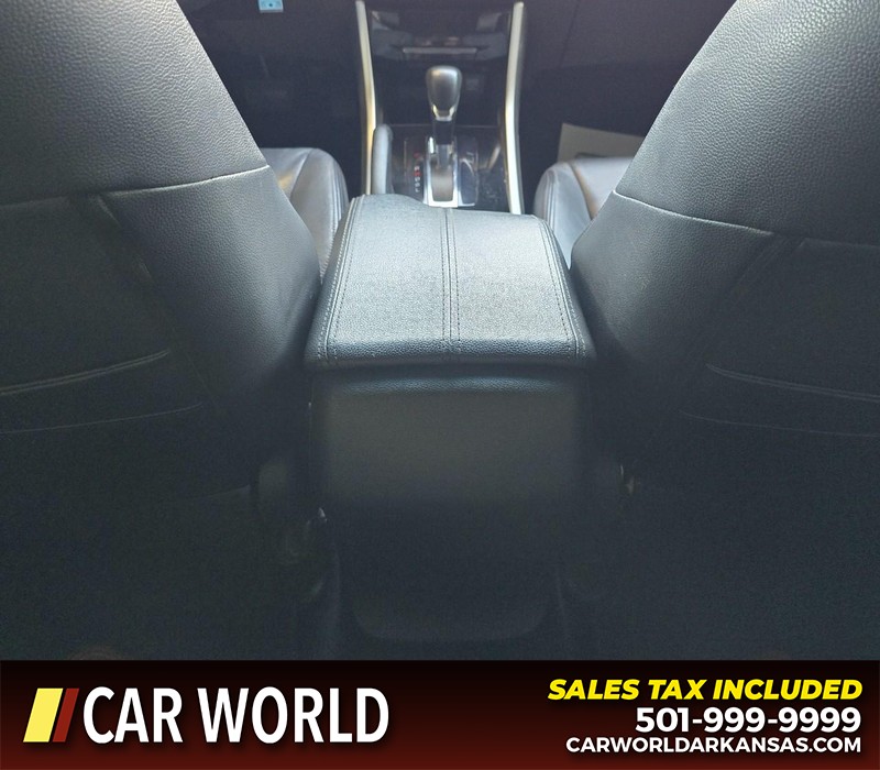 Honda Accord Sedan Vehicle Full-screen Gallery Image 18