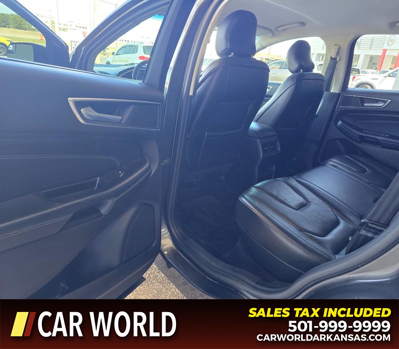 Ford Edge Vehicle Full-screen Gallery Image 9