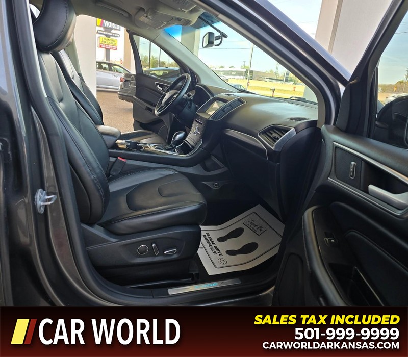 Ford Edge Vehicle Full-screen Gallery Image 11