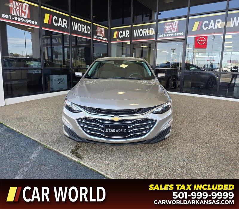 Chevrolet Malibu Vehicle Full-screen Gallery Image 2