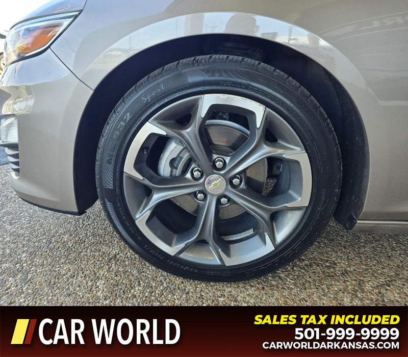 Chevrolet Malibu Vehicle Full-screen Gallery Image 6