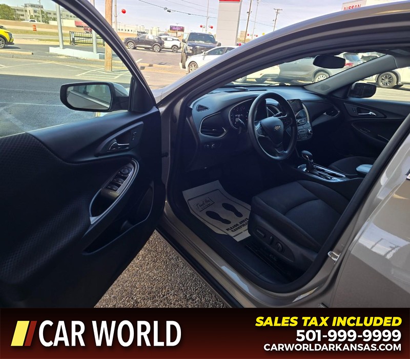 Chevrolet Malibu Vehicle Full-screen Gallery Image 7