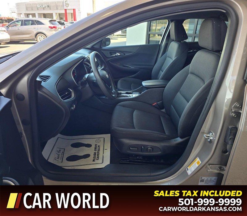 Chevrolet Malibu Vehicle Full-screen Gallery Image 8