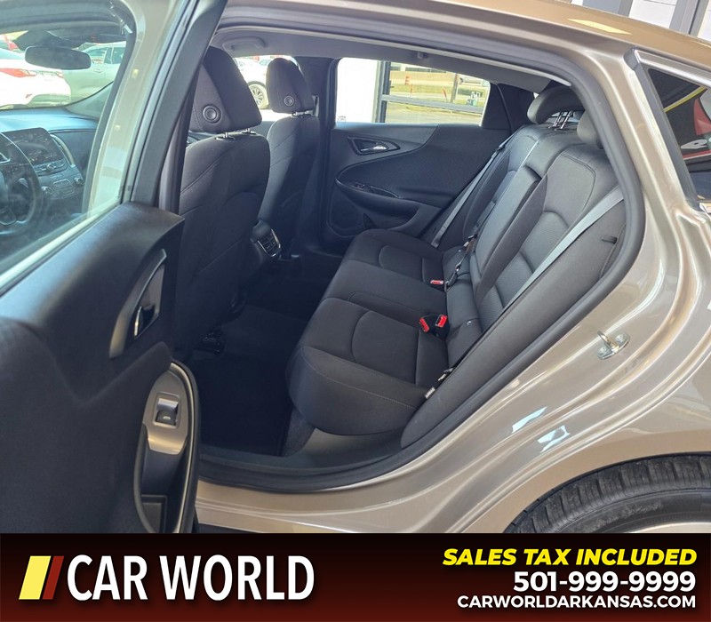 Chevrolet Malibu Vehicle Full-screen Gallery Image 10