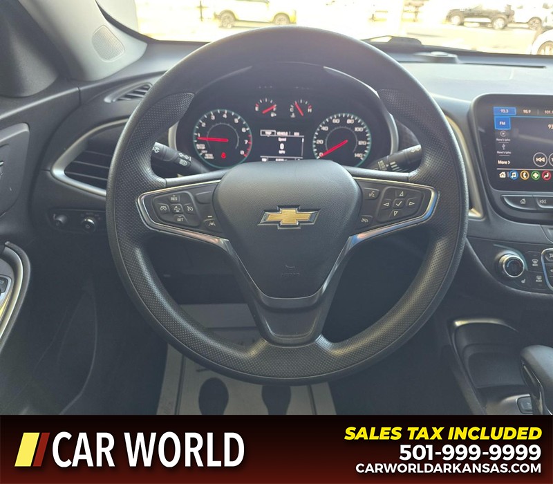 Chevrolet Malibu Vehicle Full-screen Gallery Image 15