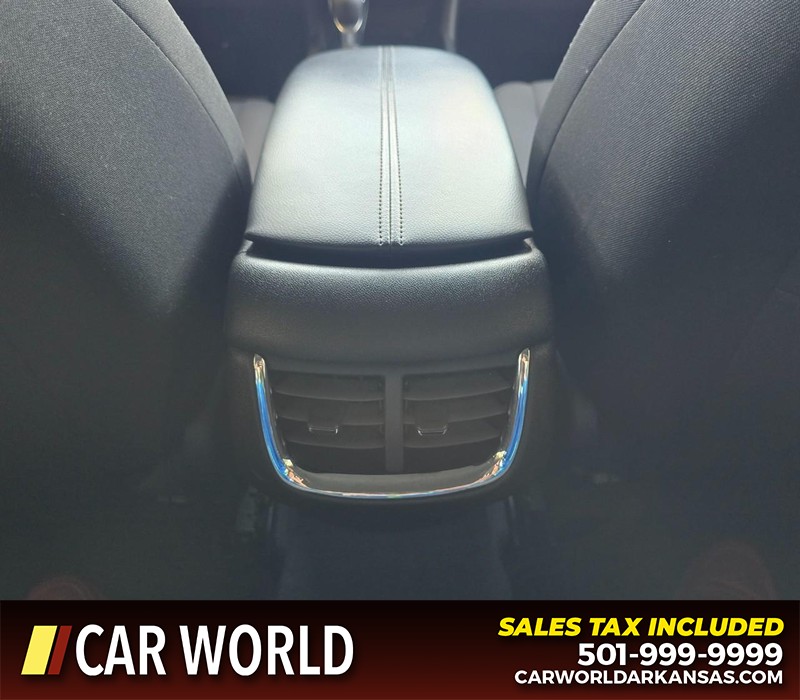 Chevrolet Malibu Vehicle Full-screen Gallery Image 19