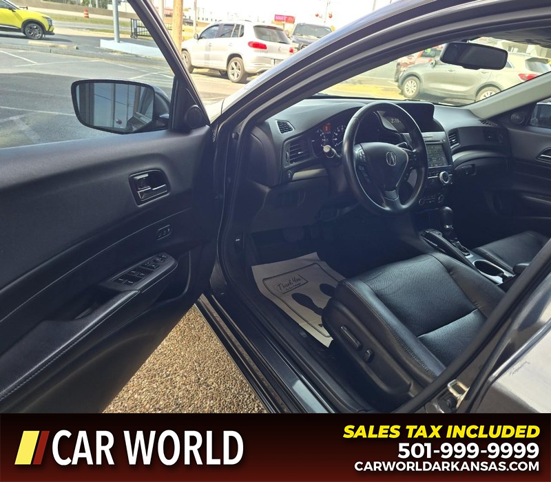 Acura ILX Vehicle Full-screen Gallery Image 7