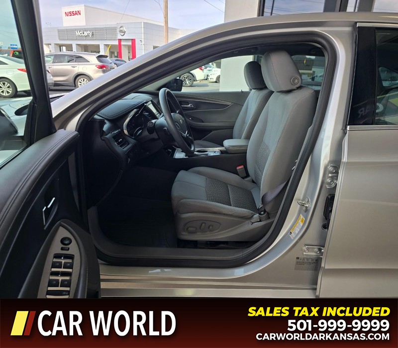 Chevrolet Impala Vehicle Full-screen Gallery Image 8