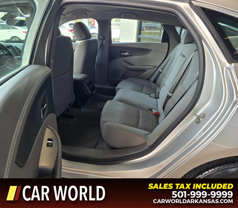 Chevrolet Impala Vehicle Full-screen Gallery Image 10